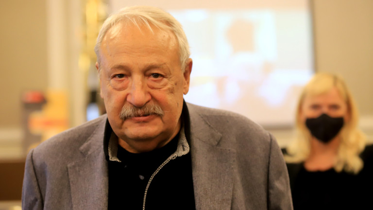 Почина журналистът Иван Гарелов